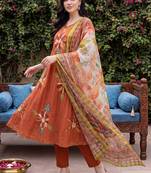 Women Floral Embroidered Regular Thread Work Pure Cotton Kurta with Trousers & With Dupatta