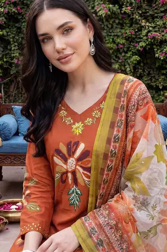 Women Floral Embroidered Regular Thread Work Pure Cotton Kurta with Trousers & With Dupatta