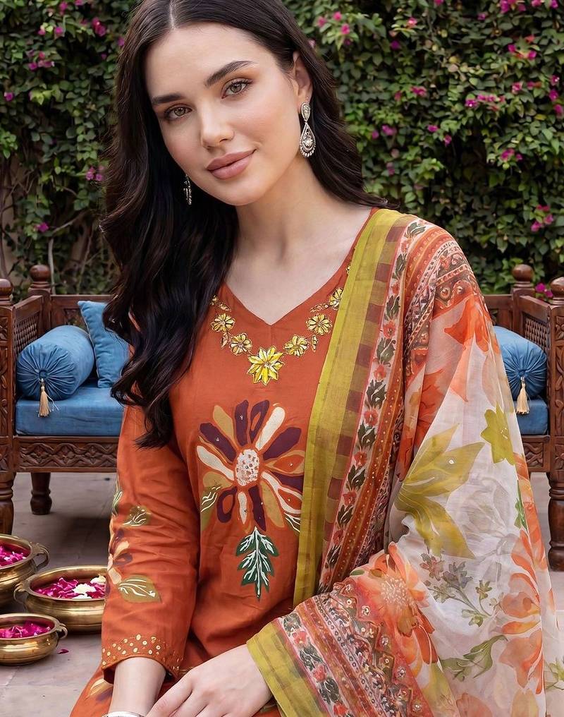 Women Floral Embroidered Regular Thread Work Pure Cotton Kurta with Trousers & With Dupatta