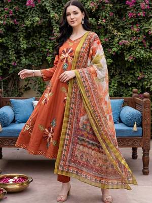 Women Floral Embroidered Regular Thread Work Pure Cotton Kurta with Trousers & With Dupatta 6