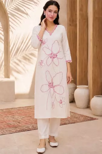 Women Floral Embroidered Regular Thread Work Kurta with Trousers