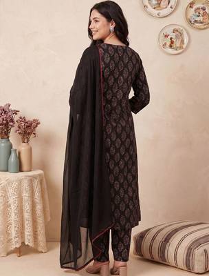 Women Ethnic Motifs Printed Regular Pure Cotton Kurta with Trousers & With Dupatta 2