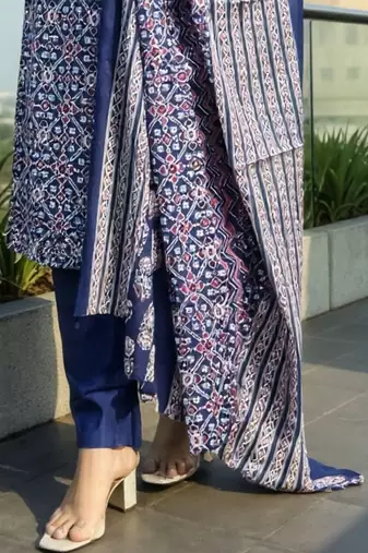 Women Printed Regular Cotton Kurta with Trousers & With Dupatta