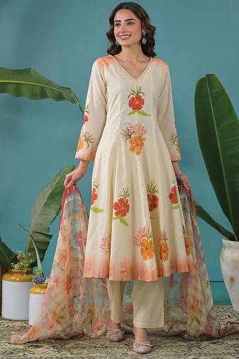 Women Floral Printed Regular Pure Cotton Kurta with Trousers & With Dupatta