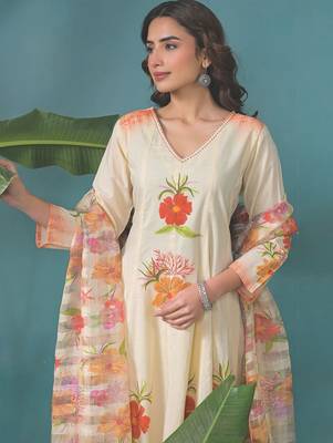 Women Floral Printed Regular Pure Cotton Kurta with Trousers & With Dupatta 2