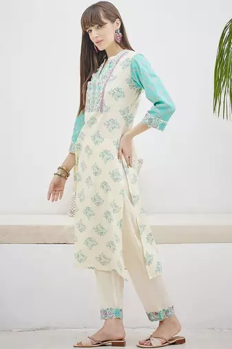 Women Floral Printed Regular Pure Cotton Kurta with Trousers