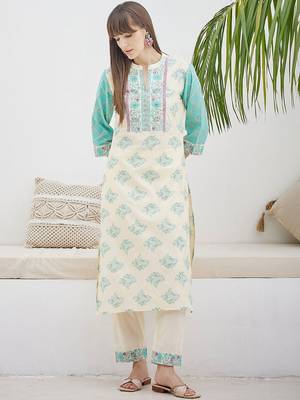 Women Floral Printed Regular Pure Cotton Kurta with Trousers 6