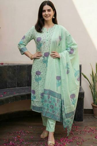 Women Floral Printed Regular Pure Cotton Kurta with Trousers & With Dupatta