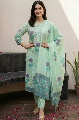 Women Floral Printed Regular Pure Cotton Kurta with Trousers & With Dupatta