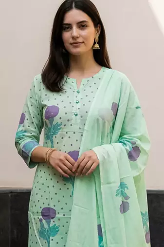 Women Floral Printed Regular Pure Cotton Kurta with Trousers & With Dupatta
