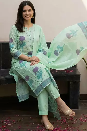 Women Floral Printed Regular Pure Cotton Kurta with Trousers & With Dupatta