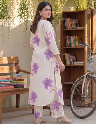 Women Floral Printed Regular Pure Cotton Kurta with Trousers 4