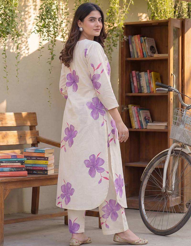Women Floral Printed Regular Pure Cotton Kurta with Trousers