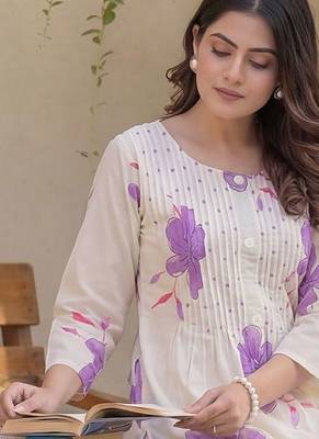 Women Floral Printed Regular Pure Cotton Kurta with Trousers 5