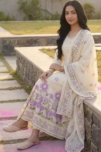 Women Floral Printed Regular Pure Cotton Kurta with Palazzos & With Dupatta