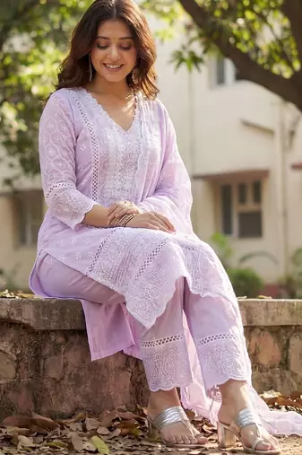 Women Ethnic Motifs Embroidered Regular Thread Work Pure Cotton Kurta with Trousers & With Dupatta