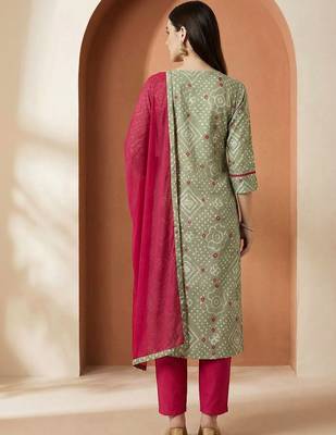 Women Bandhani Printed Regular Thread Work Pure Cotton Kurta with Trousers & With Dupatta 4