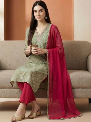 Women Bandhani Printed Regular Thread Work Pure Cotton Kurta with Trousers & With Dupatta 5