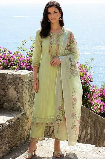 Women Floral Embroidered Regular Thread Work Pure Cotton Kurta with Trousers & With Dupatta