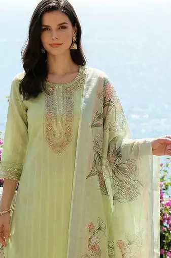 Women Floral Embroidered Regular Thread Work Pure Cotton Kurta with Trousers & With Dupatta