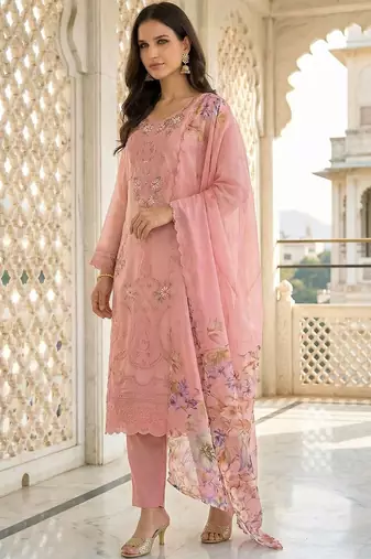 Women Floral Embroidered Regular Thread Work Kurta with Trousers & With Dupatta