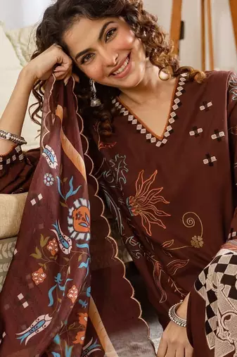 Women Ethnic Motifs Printed Regular Thread Work Kurta with Trousers & With Dupatta