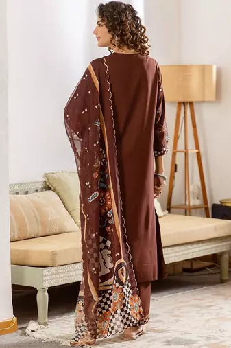 Women Ethnic Motifs Printed Regular Thread Work Kurta with Trousers & With Dupatta