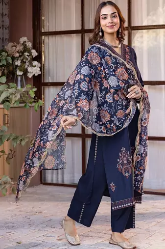 Women Ethnic Motifs Embroidered Regular Thread Work Kurta with Trousers & With Dupatta