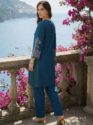 Women Floral Embroidered Regular Thread Work Kurta with Palazzos 2