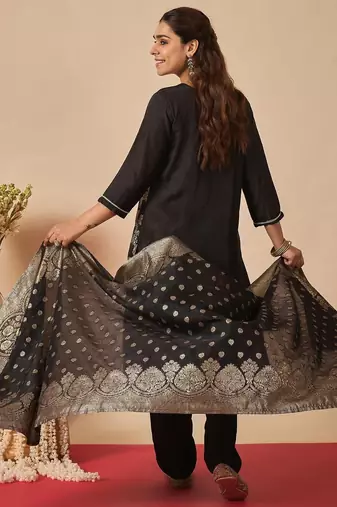 Women Ethnic Motifs Regular Kurta with Trousers & With Dupatta