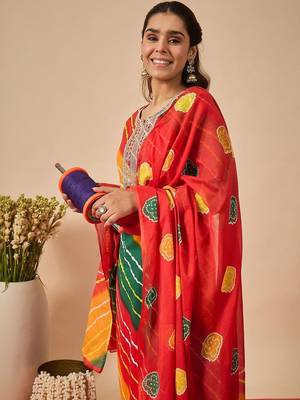 Women Leheriya Dyed Regular Thread Work Kurta with Trousers & With Dupatta 4