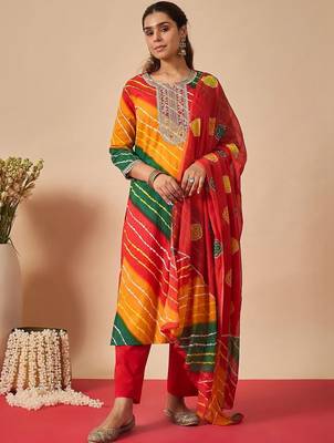 Women Leheriya Dyed Regular Thread Work Kurta with Trousers & With Dupatta 7