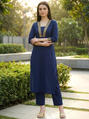 Women Regular Thread Work Kurta with Trousers 1