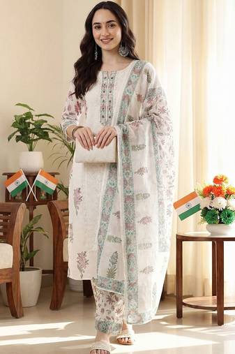 Women Floral Printed Regular Thread Work Kurta with Trousers & With Dupatta