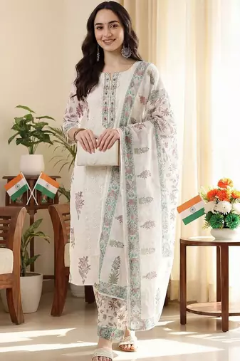 Women Floral Printed Regular Thread Work Kurta with Trousers & With Dupatta
