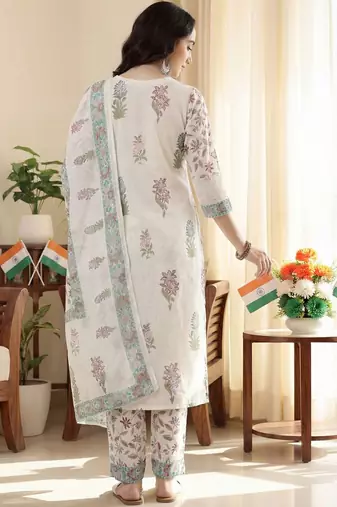 Women Floral Printed Regular Thread Work Kurta with Trousers & With Dupatta