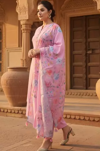 Women Floral Regular Thread Work Kurta with Trousers & With Dupatta