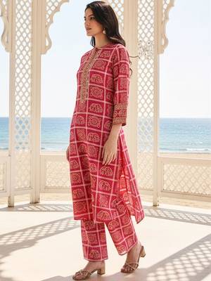 Women Bandhani Printed Regular Pure Cotton Kurta with Palazzos 2