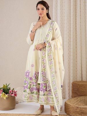 Women Floral Printed Regular Pure Cotton Kurta with Trousers & With Dupatta 2