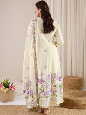 Women Floral Printed Regular Pure Cotton Kurta with Trousers & With Dupatta 4