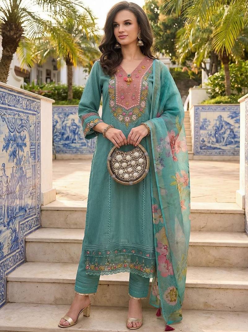 Women Floral Embroidered Regular Thread Work Pure Cotton Kurta with Trousers & With Dupatta