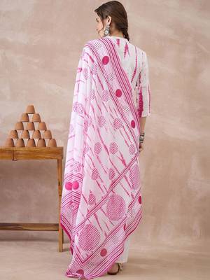 Women Printed Regular Pure Cotton Kurta with Trousers & With Dupatta 5