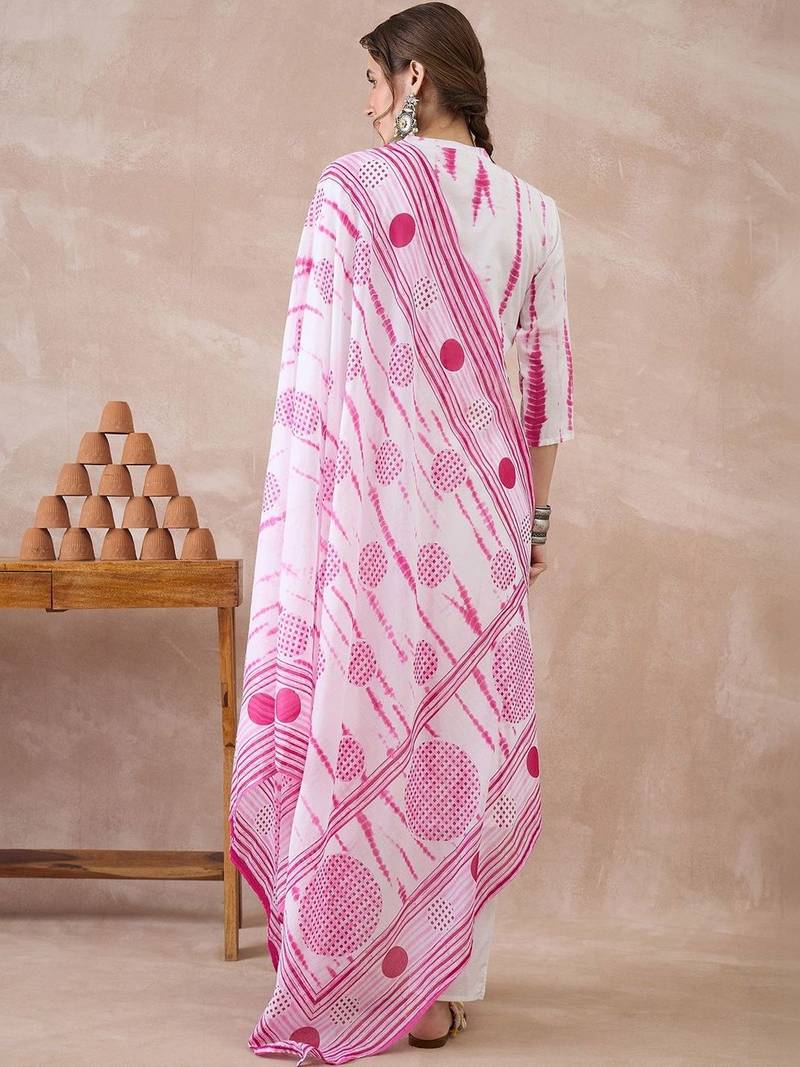 Women Printed Regular Pure Cotton Kurta with Trousers & With Dupatta