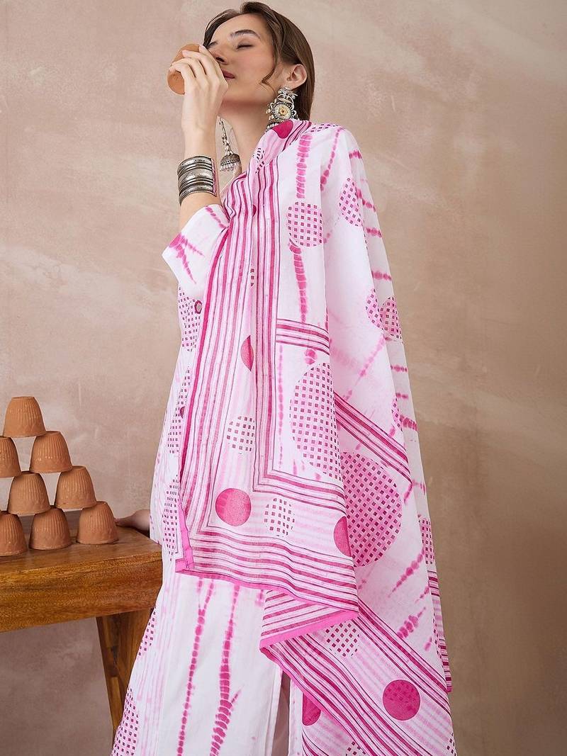Women Printed Regular Pure Cotton Kurta with Trousers & With Dupatta