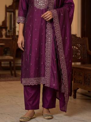 Women Ethnic Motifs Embroidered Regular Thread Work Kurta with Trousers & With Dupatta 2