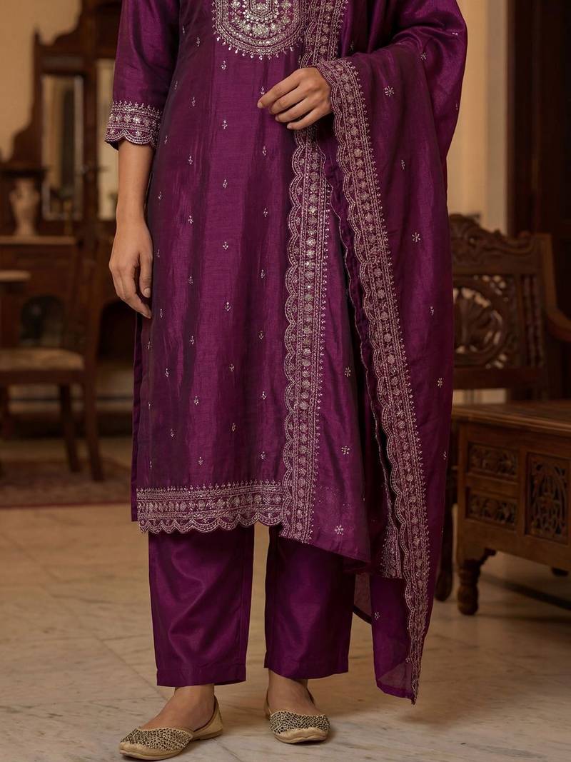 Women Ethnic Motifs Embroidered Regular Thread Work Kurta with Trousers & With Dupatta