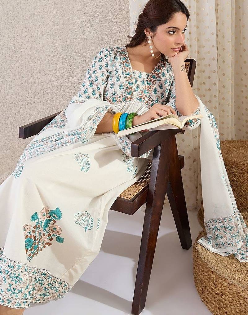 Women Floral Printed Empire Pure Cotton Kurta with Palazzos & With Dupatta