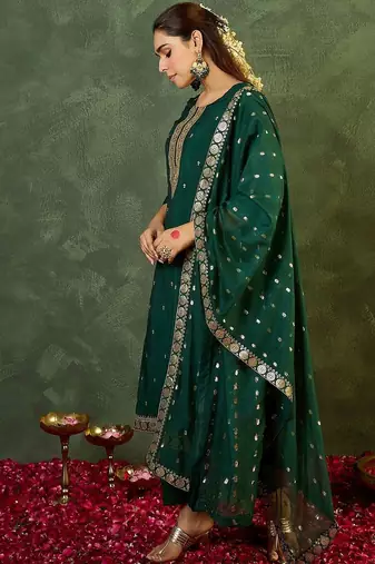 Women Ethnic Motifs Regular Kurta with Trousers & With Dupatta