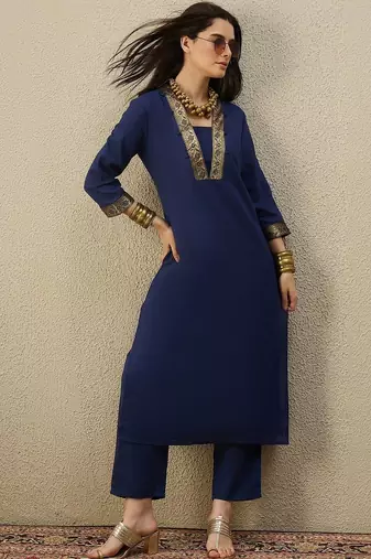 Women Ethnic Motifs Regular Kurta with Trousers