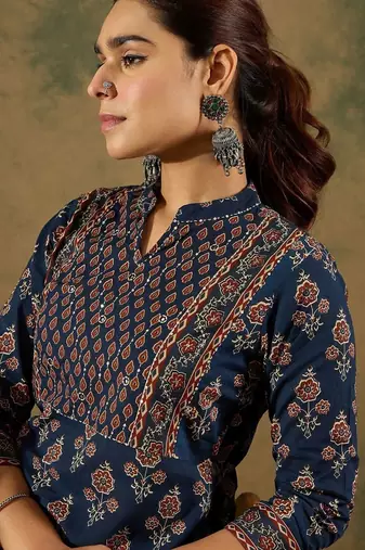 Women Floral Printed Regular Pure Cotton Kurta with Trousers